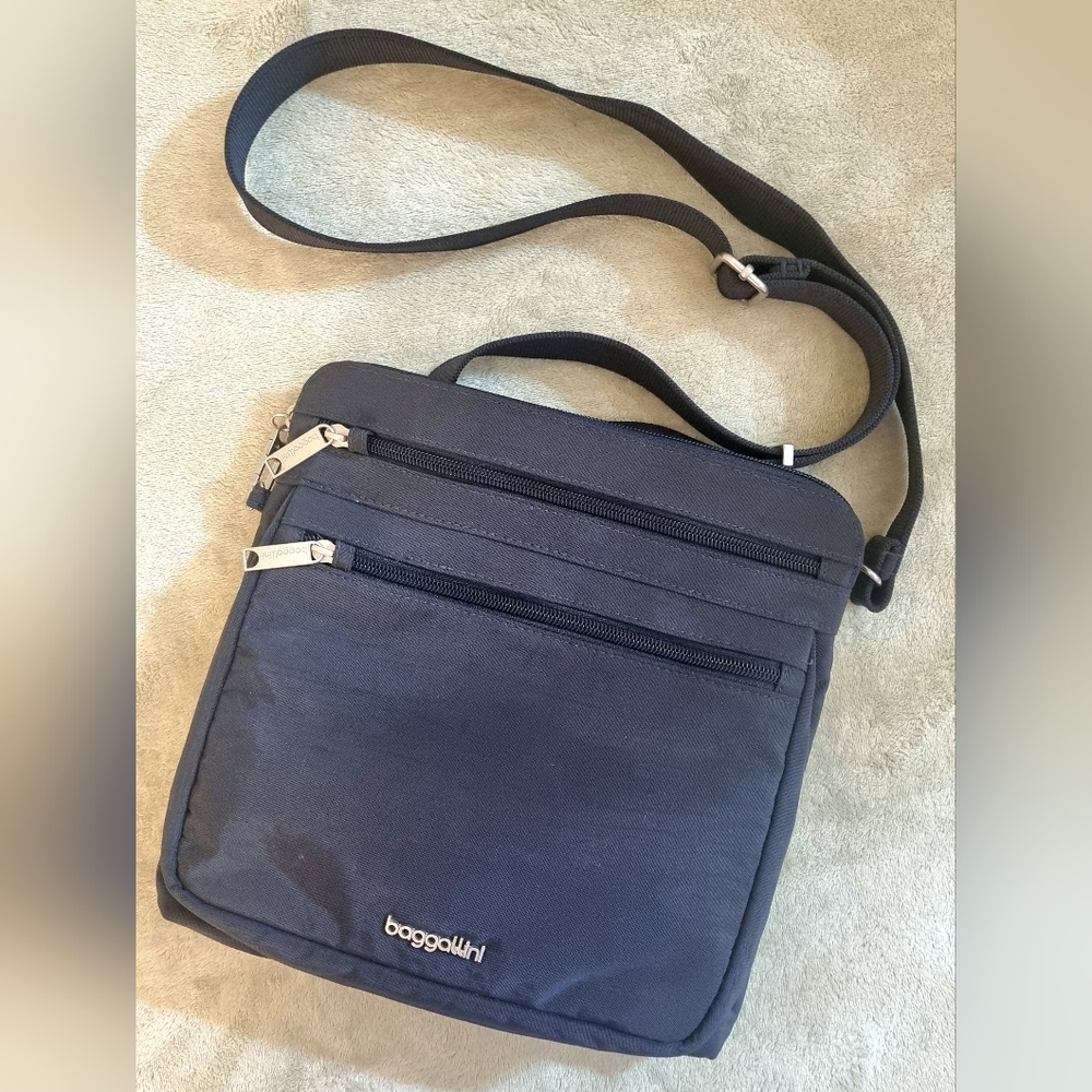 Baggallini Securtex Anti-Theft Crossbody Bag